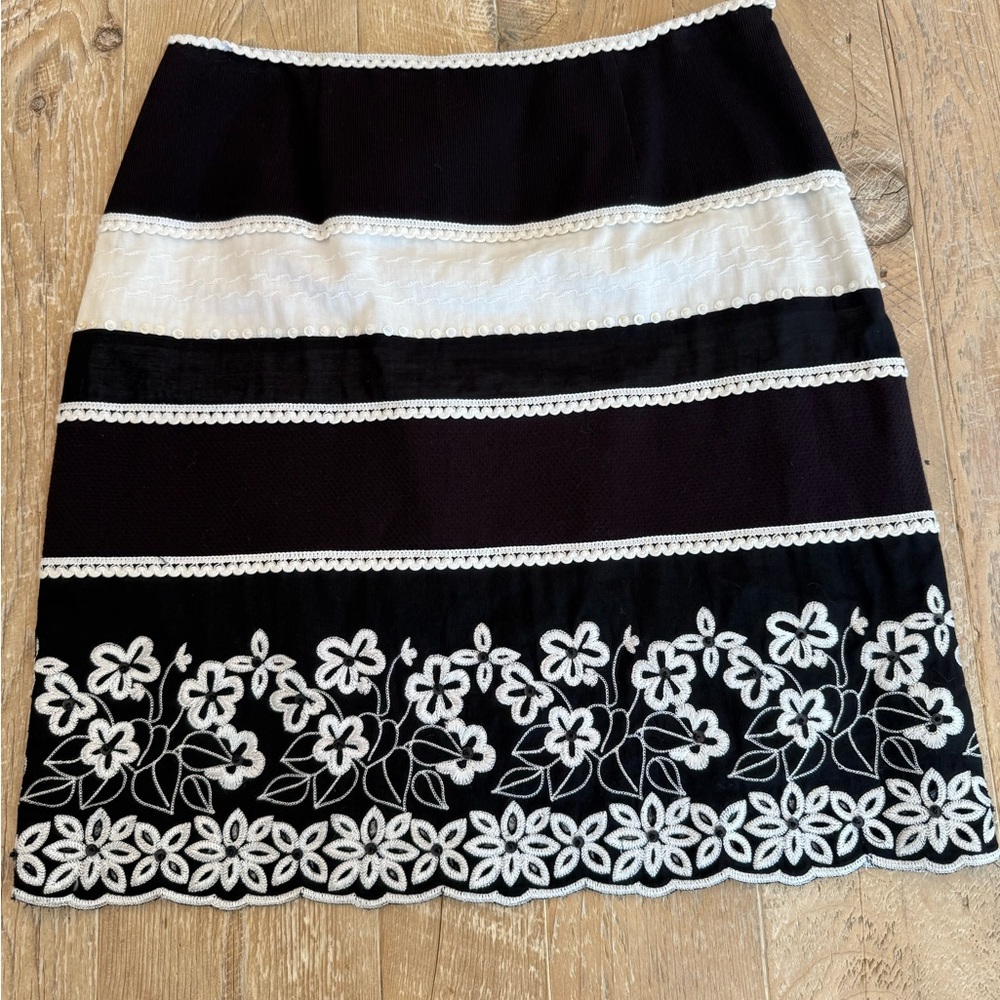 Etcetera Black and White Floral Embroidered Mini Skirt Pearl Detail 8